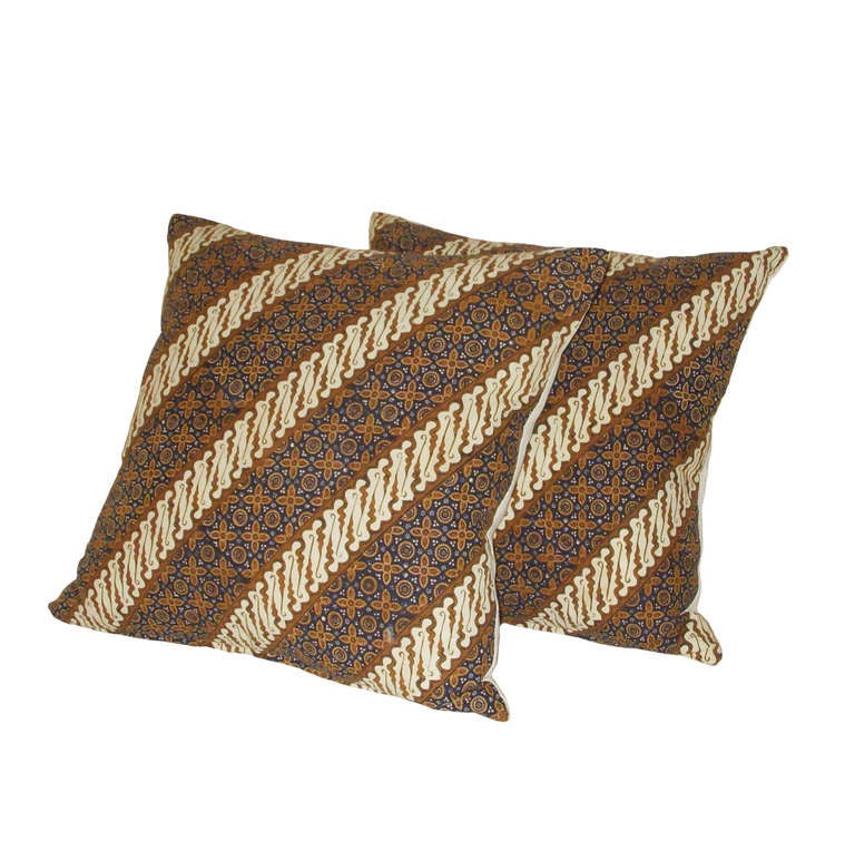 Pair of 19th Century Indonesian Batik Pillows In Excellent Condition In Montecito, CA