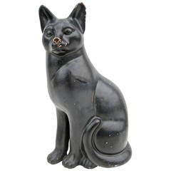 Sculpture de chat noir en terre cuite
