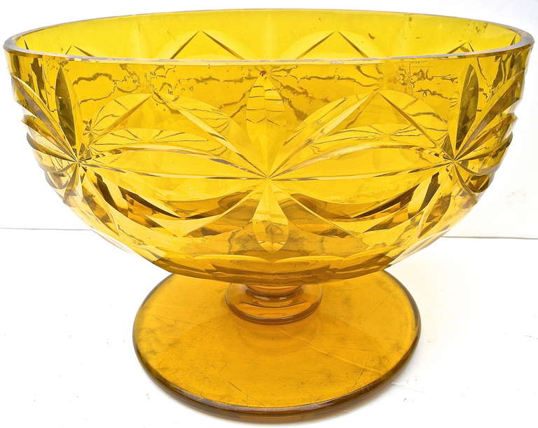 American Cut-Glass Compote In Good Condition For Sale In Cincinnati, OH