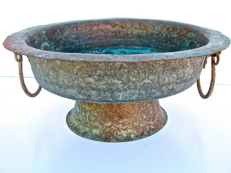 Vintage Copper Vessel or Urn In Good Condition For Sale In Cincinnati, OH
