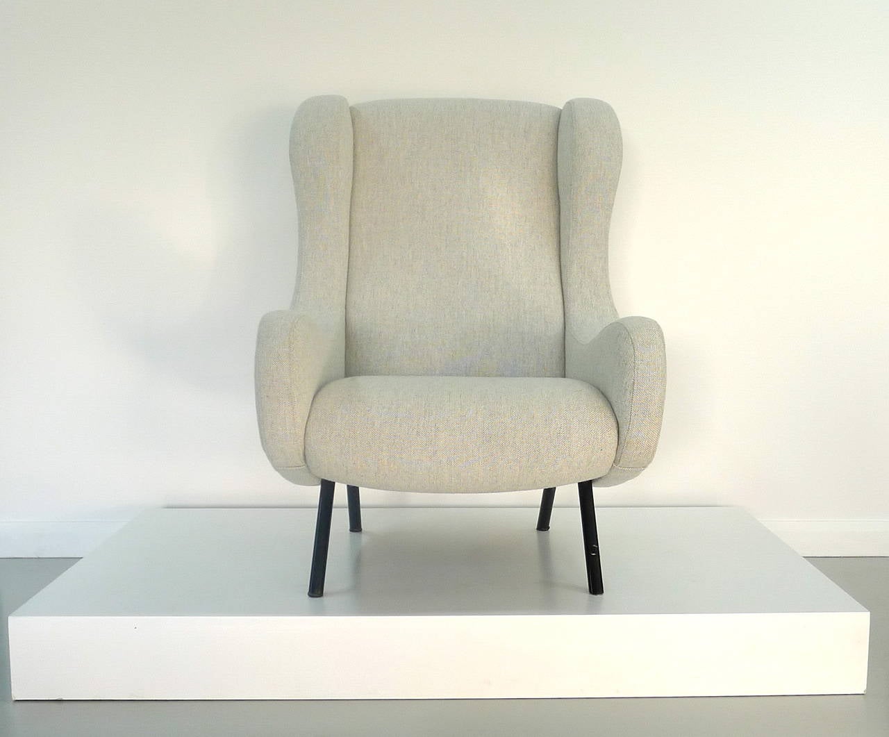 Marco Zanuso for Arflex, Italy, 1951. Senior chair newly reformed and reupholstered in top quality grey or cream Hallingdal fabric by Kvadrat. Extremely comfortable Mid-Century armchair.