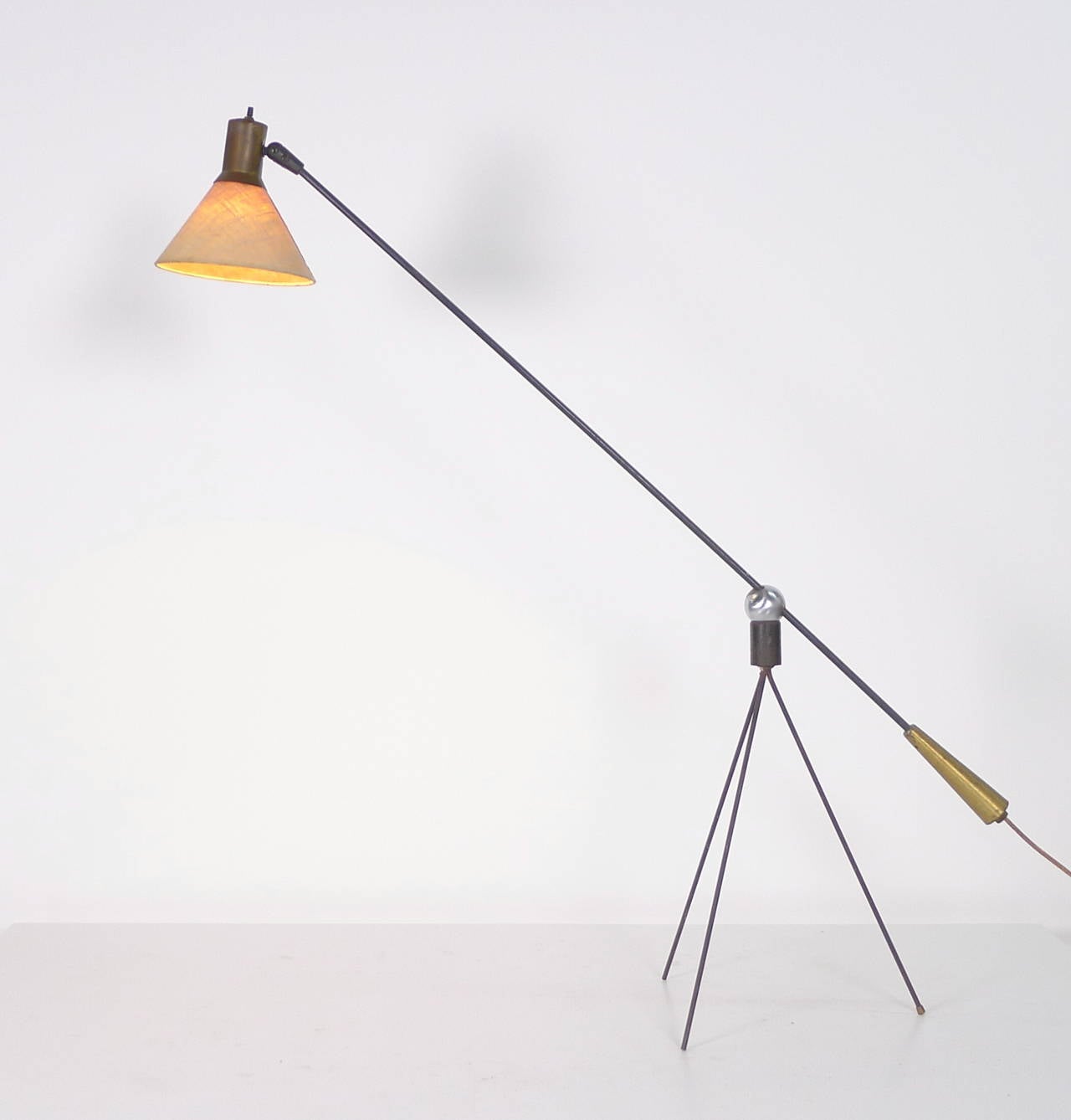 Gilbert Watrous, for the MOMA low cost lighting competition of 1951, organized by amongst others, Marcel Breuer. Produced by the Heifetz Lighting Company. This lamp received special mention in the prize selection and was the only lamp of the