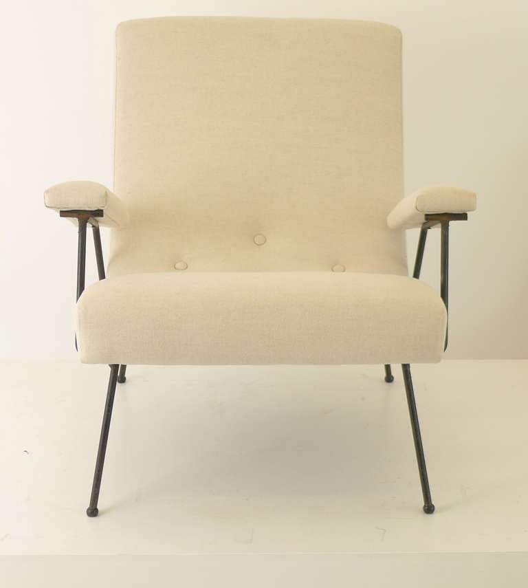 Adrian Pearsall for Craft Associates , usa ,  extremely comfortable 1950's armchair , newly reupholstered in light grey fabric , sculptural black enameled metal frame on ball feet .