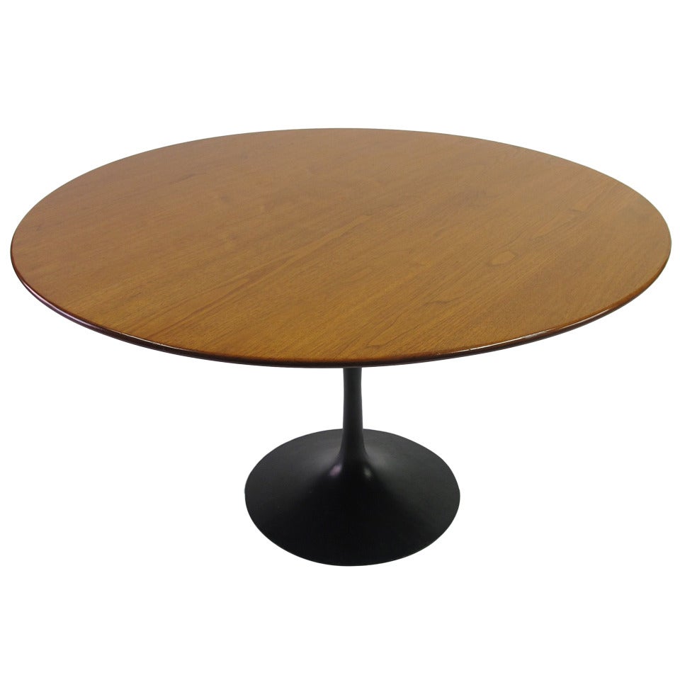 Eero Saarinen Tulip Table - Knoll Associates