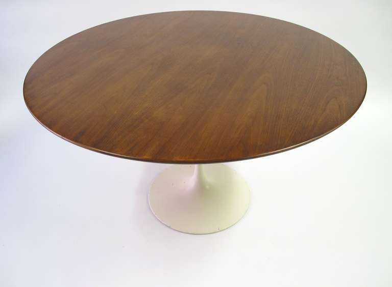Eero Saarinen Tulip Table by Knoll Associates 2