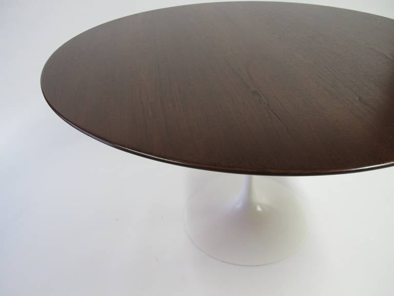 Eero Saarinen Tulip Table by Knoll 3