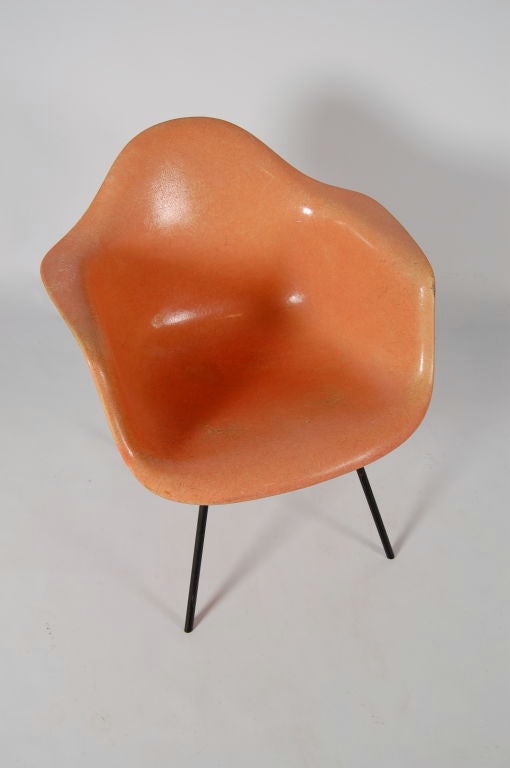 American Charles Eames ; Rope Edge Armshell