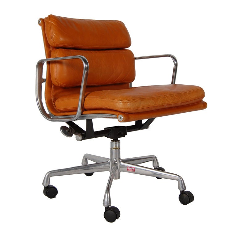 Charles and Ray Eames ; Soft Pad Desk Chair