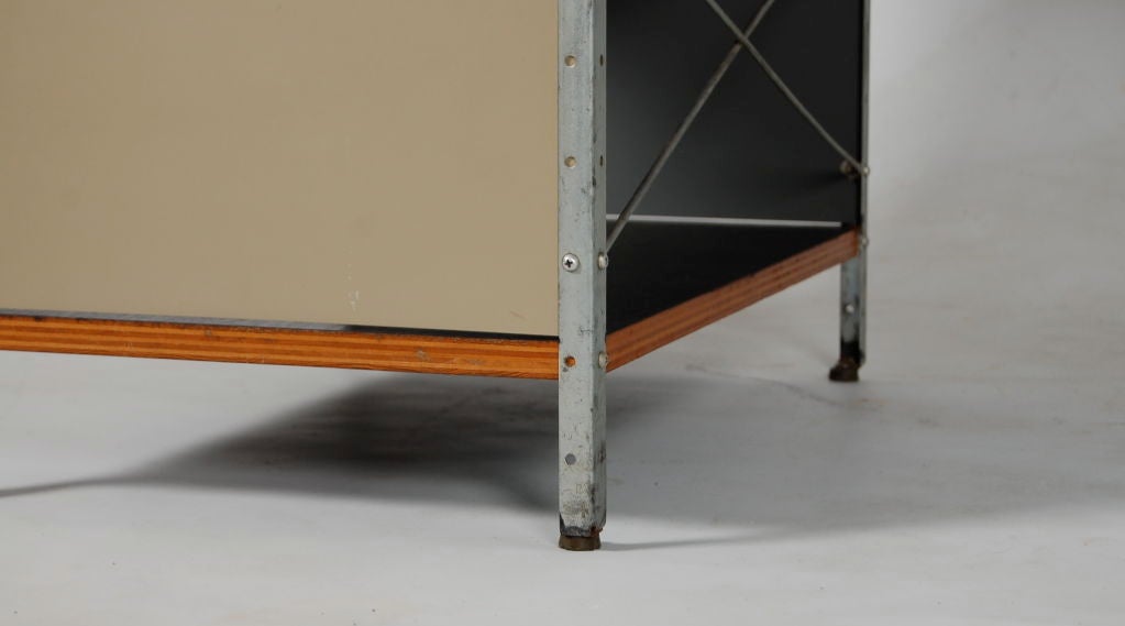 Charles Eames ; Vintage Esu Desk 1