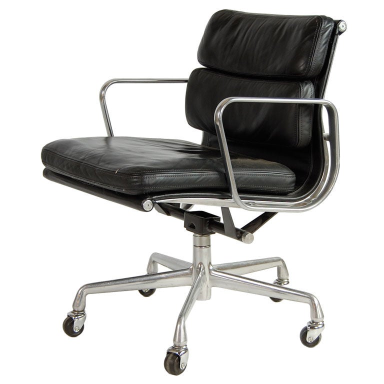 Vintage Black Executive Soft Pad Office Desk Chair Swivel Aluminium Mid Back