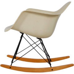 Charles Eames ; Rar Rocking Chair