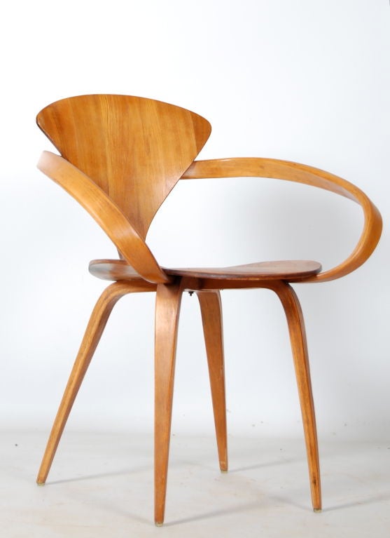 Vintage Cherner Armchair for Plycraft , early production with the 