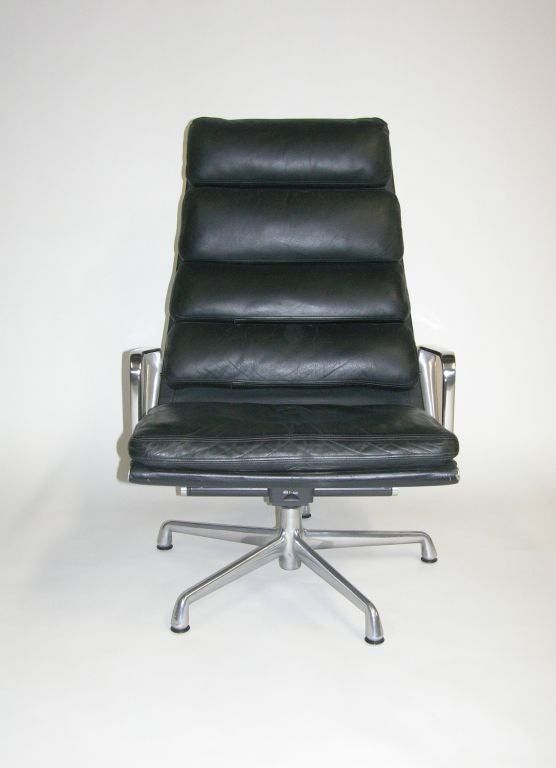 CHARLES EAMES Soft Pad Lounge Chair 2