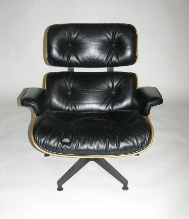 Eames Lounge Chair and Ottoman produced by Herman Miller 3