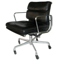 Vintage Charles Eames Soft Pad Chair - Herman Miller