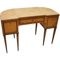 Desk/dressing table