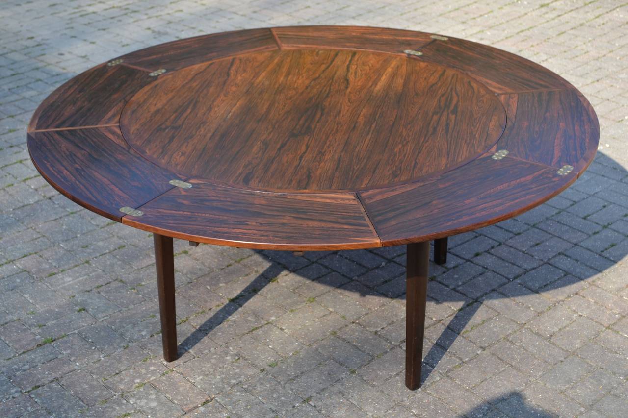 Mid-20th Century Lotus Extending Dining Table