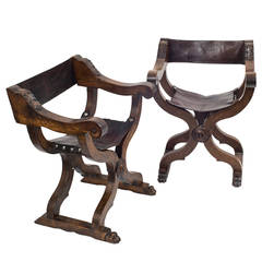 Antique Pair of Tuscan Walnut and Leather ‘Savonarola’ Folding Hall Chairs, circa 1860