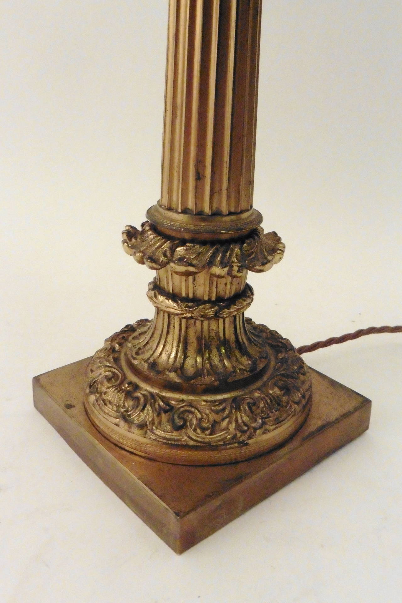 Mid-19th Century Pair of William IV Gilt Bronze Twin-Light Oil Lamps, circa 1840