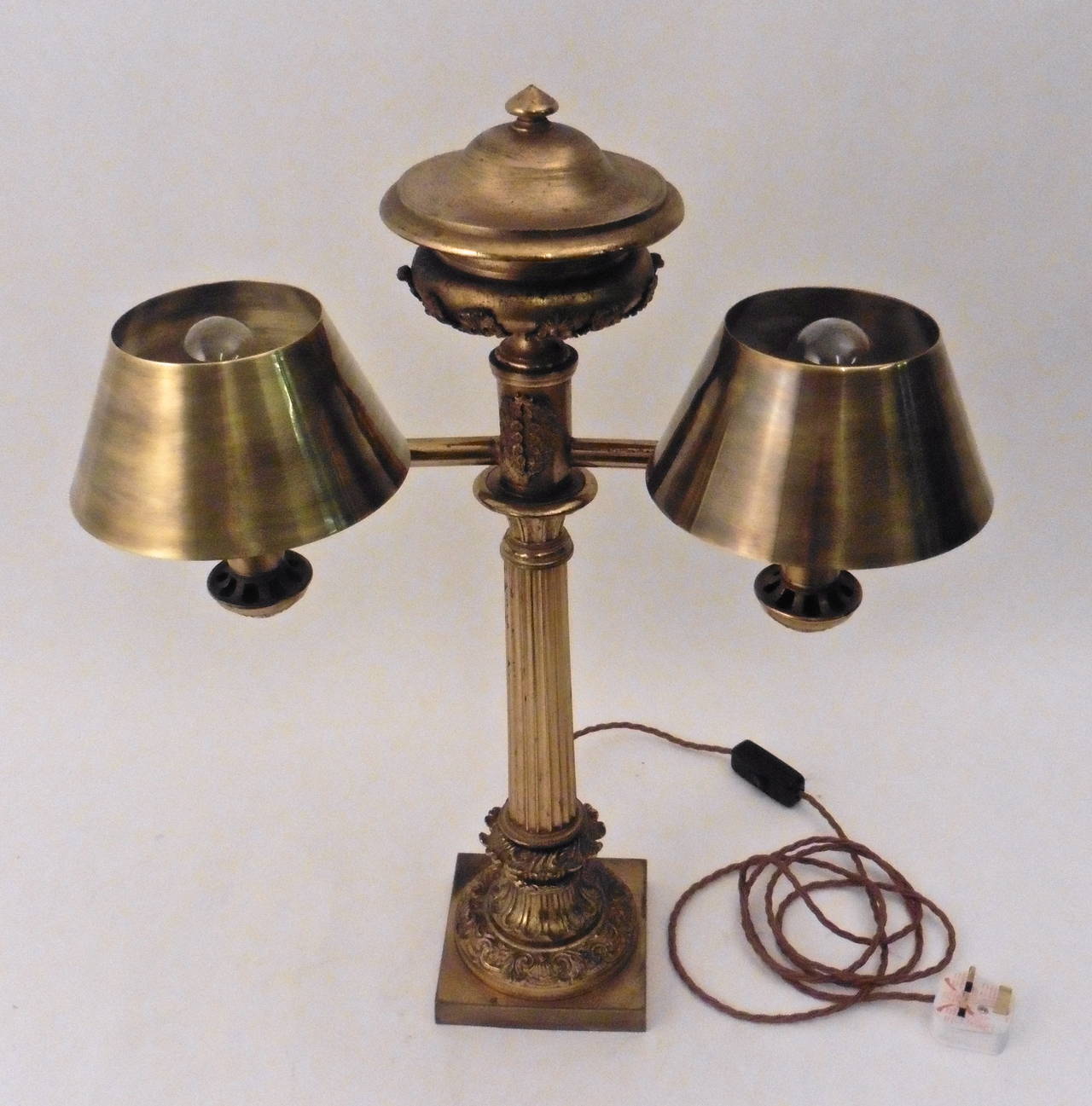 Pair of William IV Gilt Bronze Twin-Light Oil Lamps, circa 1840 1