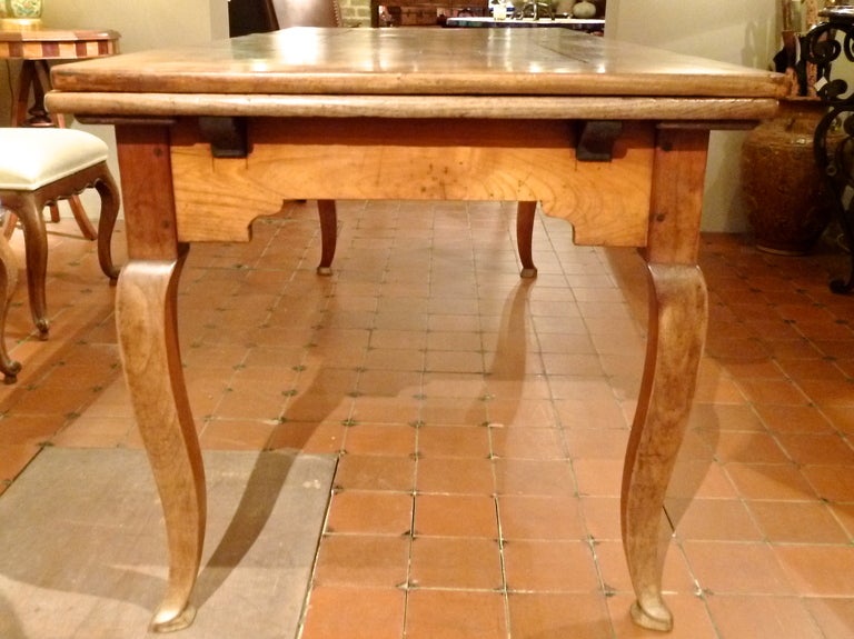 Chestnut French Provincial Cherrywood Farmhouse Extending Dining Table c1850