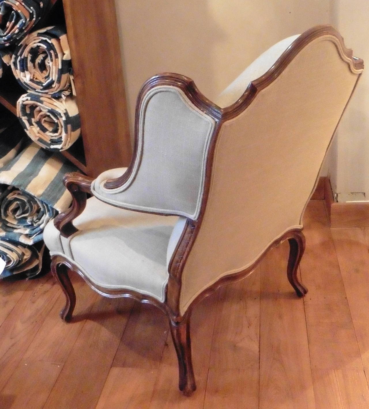 Pair of Large French Provincial Regence Style Carved Beech Wing Armchairs c.1870 For Sale 5