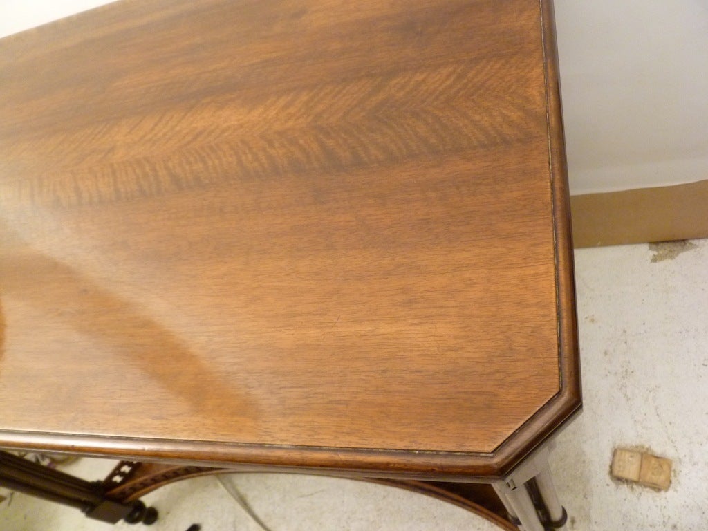 Georgian Neo-Gothic Style Mahogany Silver Table In Good Condition In London, GB