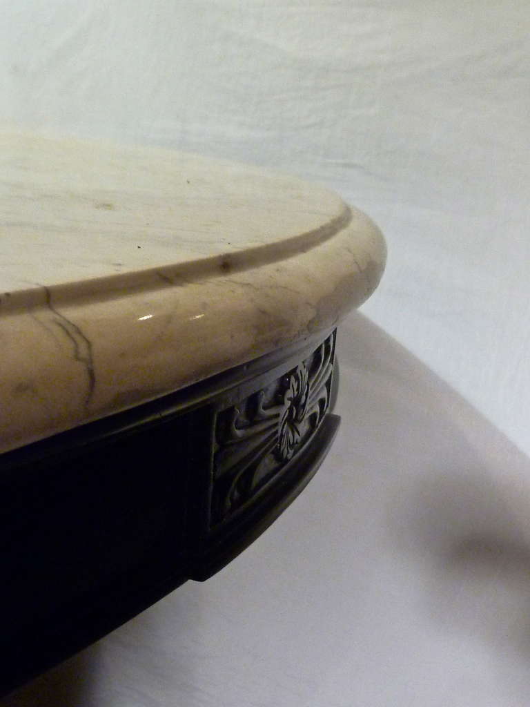 Striking Anglo Indian Ebonised Centre Table with Original Marble Top c.19th Century In Good Condition In London, GB
