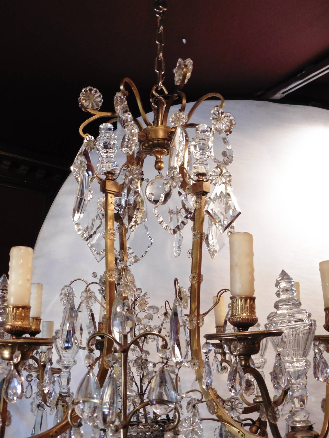 Exquisite French Gilt Bronze Twelve-Light Chandelier, circa 1920 5