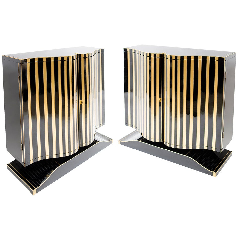 Pair Of Spectacular Murano Black & Gilt Glass Bow Fronted Commodes c.1970