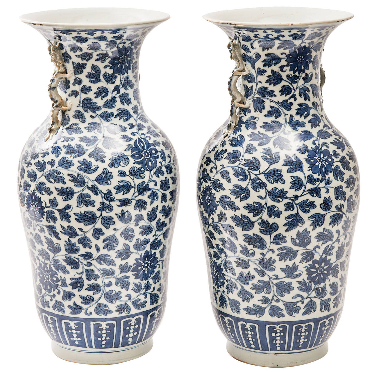 Pair of Chinese Blue and White Porcelain Vases, circa 1860 For Sale