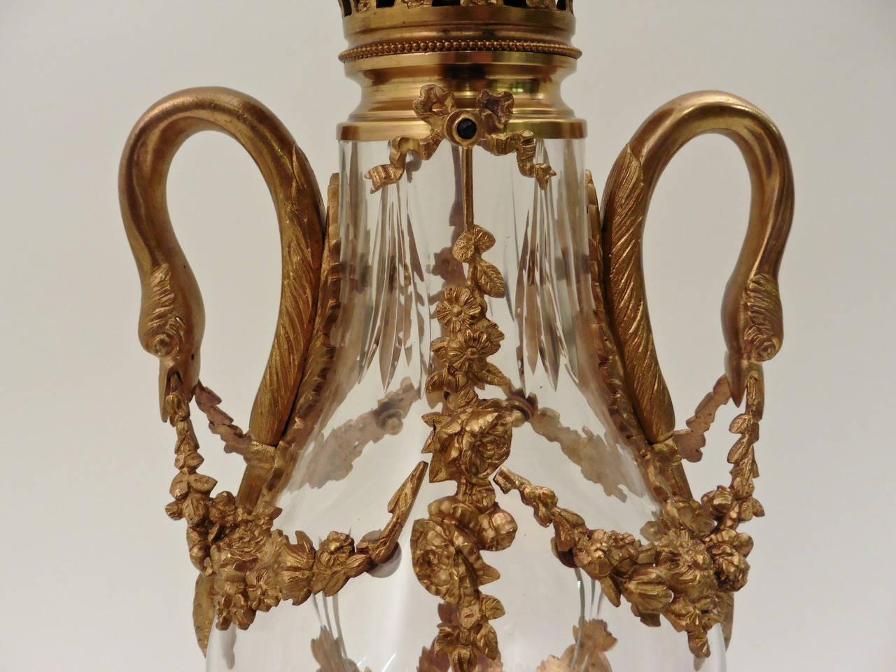 Early 20th Century Pair of French Neoclassical Ormolu-Mounted Crystal Cassolettes, circa 1900