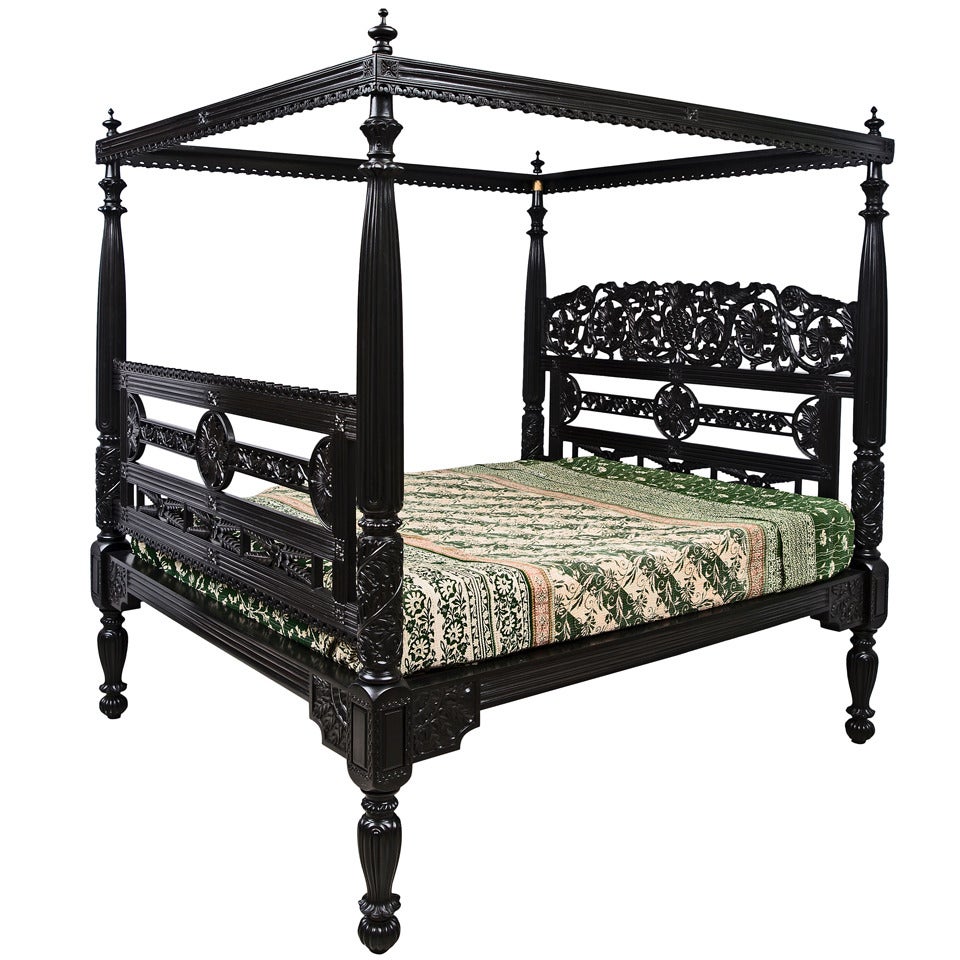 Indo Portugese Carved Ebonised Rosewood Four Poster Bed Late 19th Century For Sale