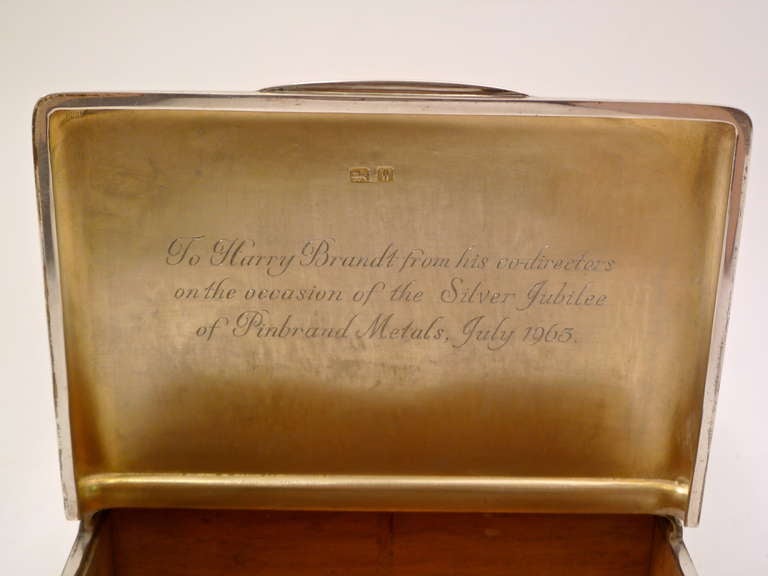 Elegant English Silver Twin Compartment Cigar Box Dated 1921 In Good Condition In London, GB