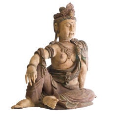 Beeindruckendes chinesisches geschnitztes, polychrom bemaltes Guanyin-Holz