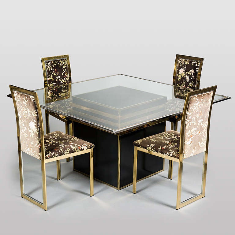 Glass Topped Dining Table in Chrome & Brass with a Black Lacquered Base In Good Condition In London, GB