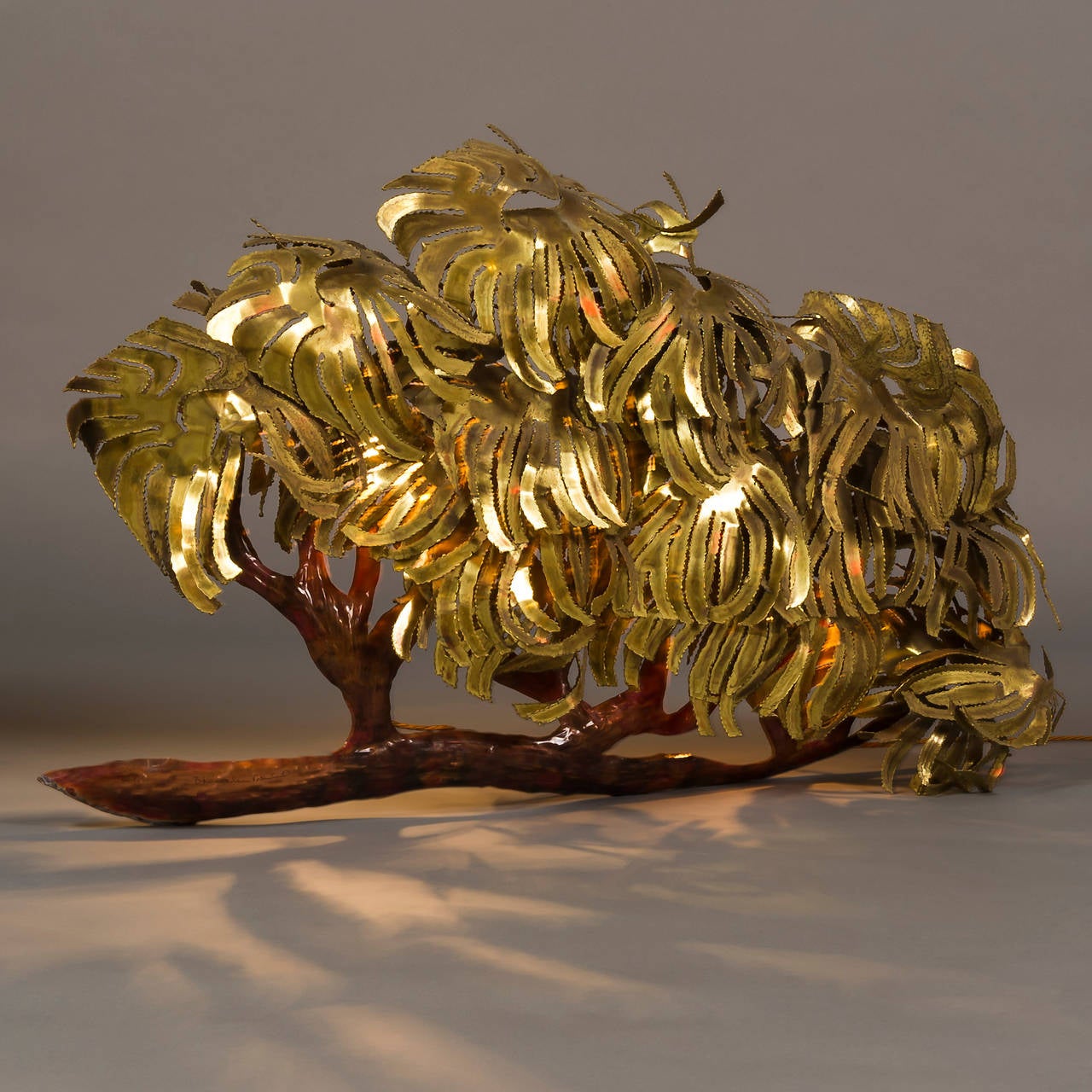 Large illuminated brass and copper tree wall sculpture by Daniel Dhaseleer, Belgium, 1970s signed.