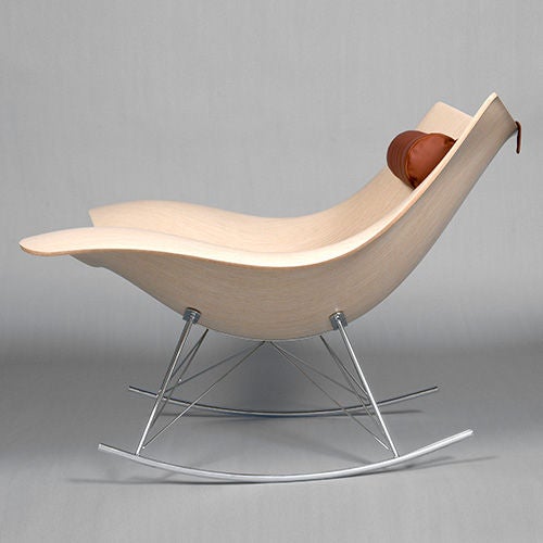 Stingray rocking chair, oak white pigmented lacquer wood and chrome frame with leather neck cushion (Model No 3510 / Series 0410) by Thomas Pedersen, Denmark, 2008. 

Awards:

The Danish Design Prize 2008/2009:

The Danish Design Prize,