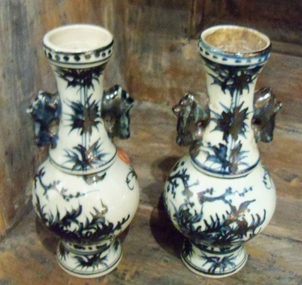 pair of Chinese vases