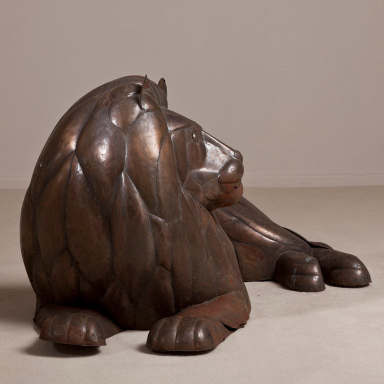 A Large Brass Recumbent Lion in the Manner of Bustamante In Good Condition In London, GB