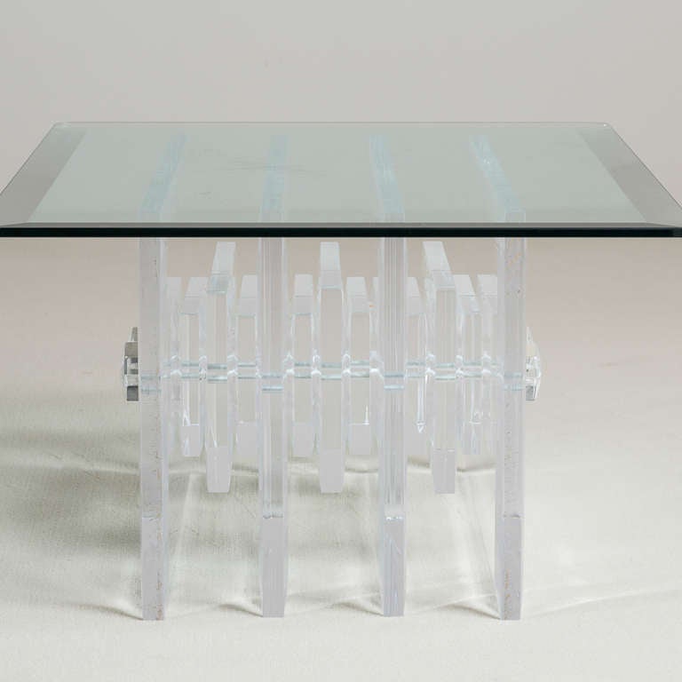 Pair of Verano Designed Lucite and Glass Side Tables, 1970s In Excellent Condition For Sale In London, GB