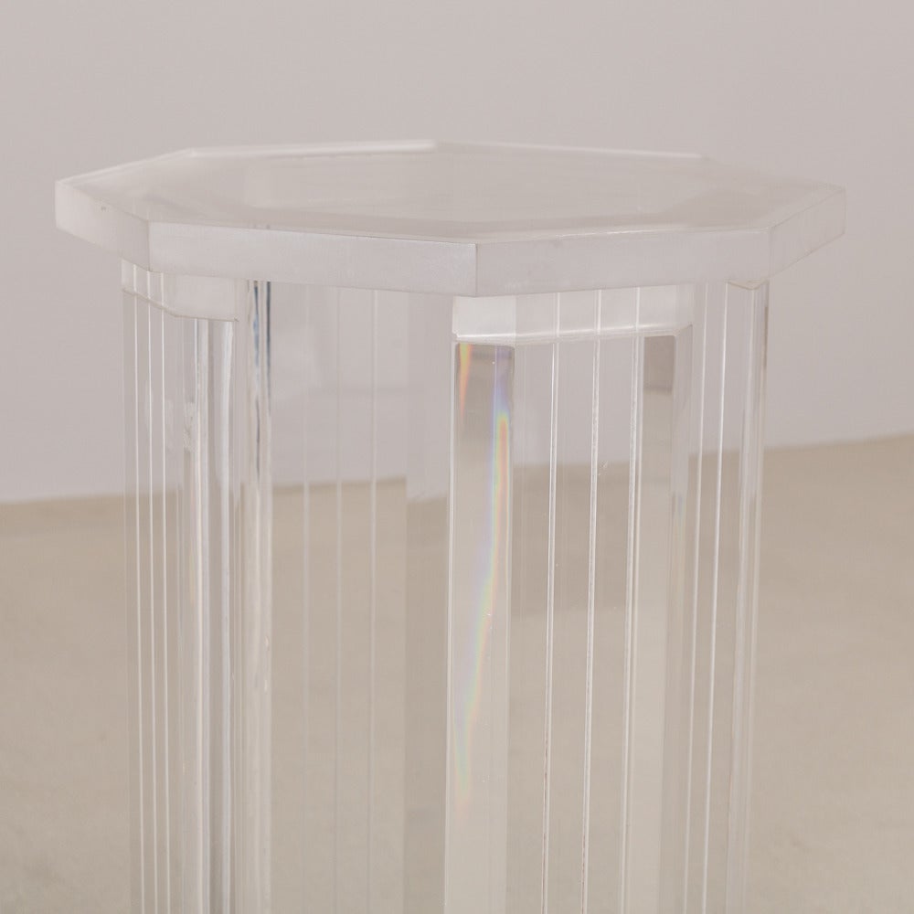 Late 20th Century Octagonal Shaped Lucite Pedestal, 1970s