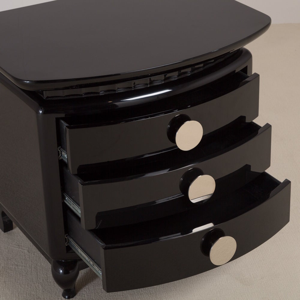 Stunning Jet Black Lacquered Three-Drawer Commode, 1980s In Good Condition For Sale In London, GB