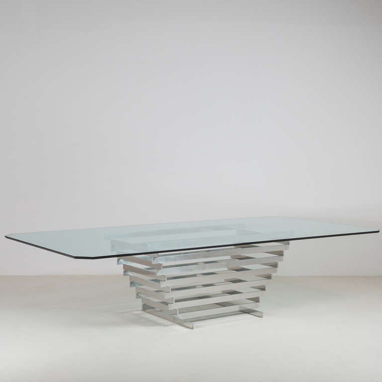 A Massive Dining Table by Zan Tuch 1980s

Prices include 20% VAT which is removed for items shipped outside the EU.