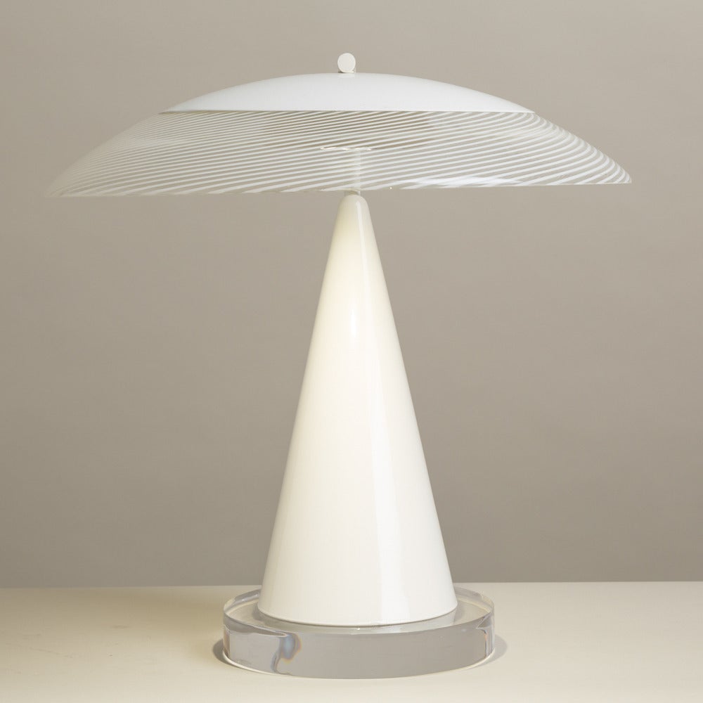 Late 20th Century Superb Single Italian Desk Lamp with Glass Shade, 1970s