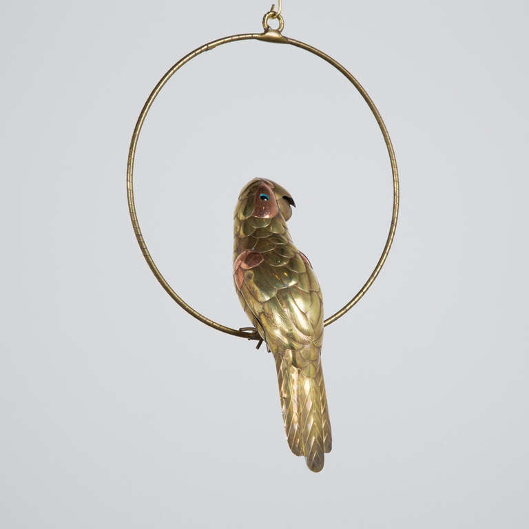 A Small Bustamante Parrot on a Circular Stand In Good Condition In London, GB