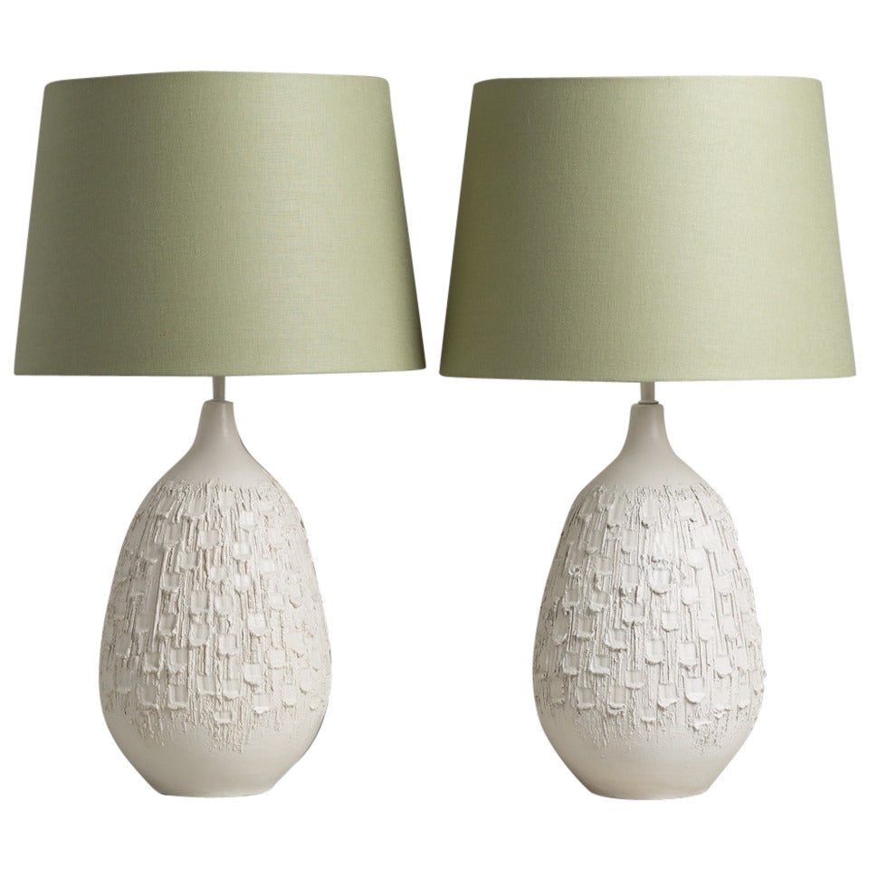 Pair of White Ceramic Sculptural Table Lamps, 1960s