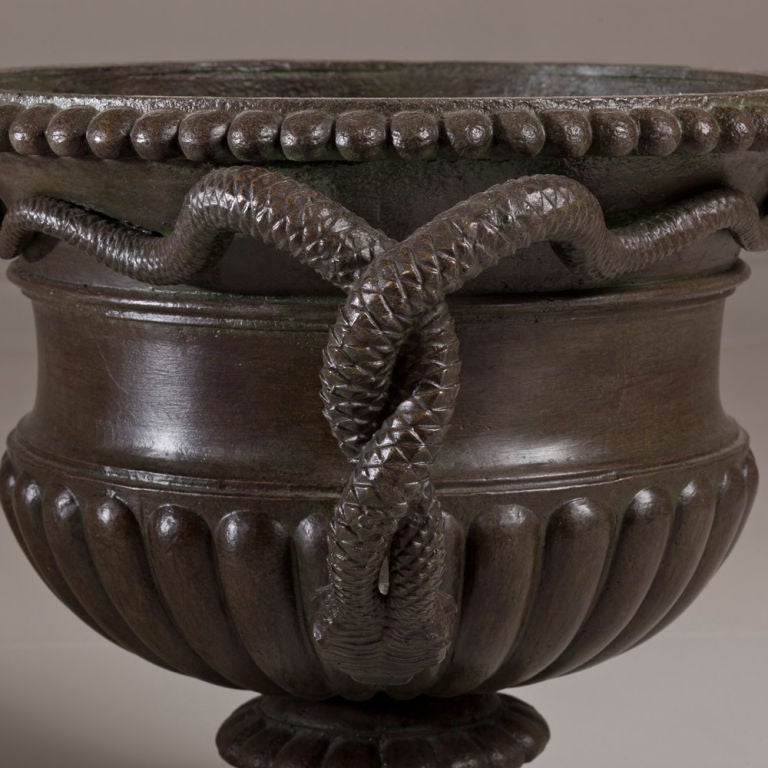 A Late 19th Century Warwick Style Cast Iron Urn In Excellent Condition In London, GB