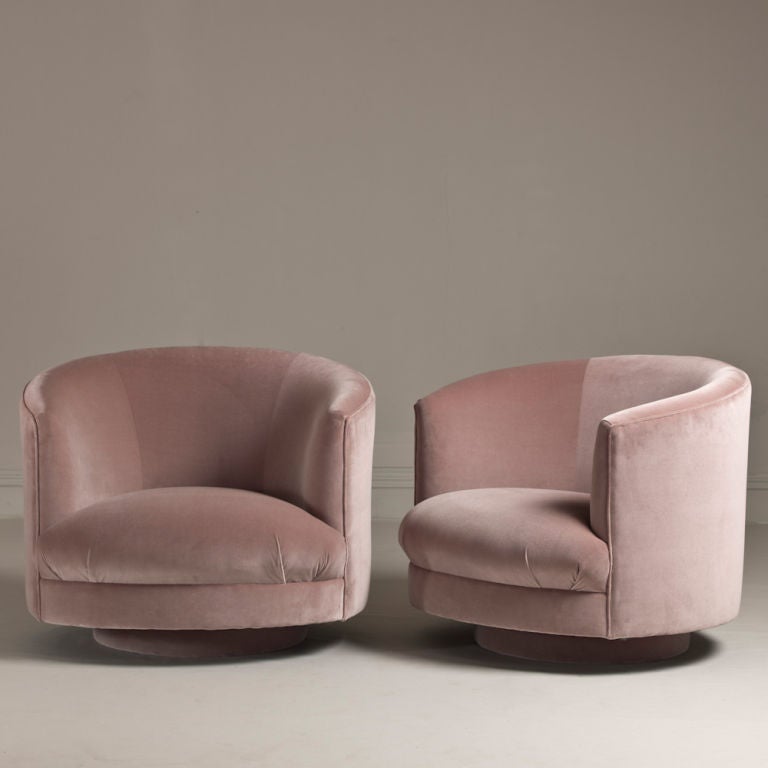 A Pair of 1960s Swivel Tub Chairs at 1stdibs