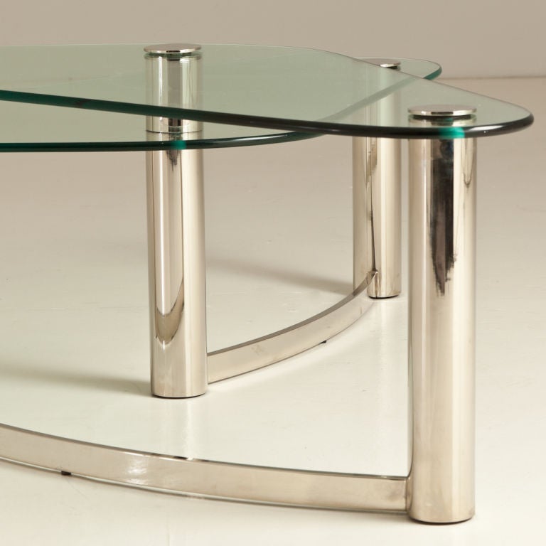 1970s Tubular Nickel and Glass Asymmetrical Two-Tier Coffee Table In Good Condition For Sale In London, GB